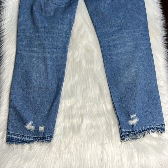 American Eagle Distressed TomGirl Jeans - Picture 9 of 9